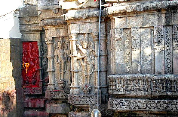 kamakhya-temple-images-photos-511a1f1ae4b015f836876c36 (1)