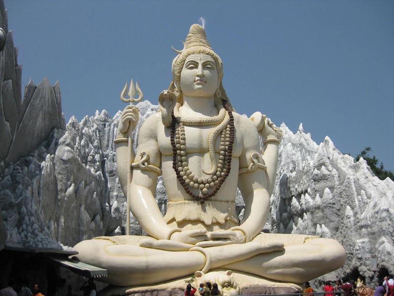 What are the unique aspects of Maha Shivarathri ?