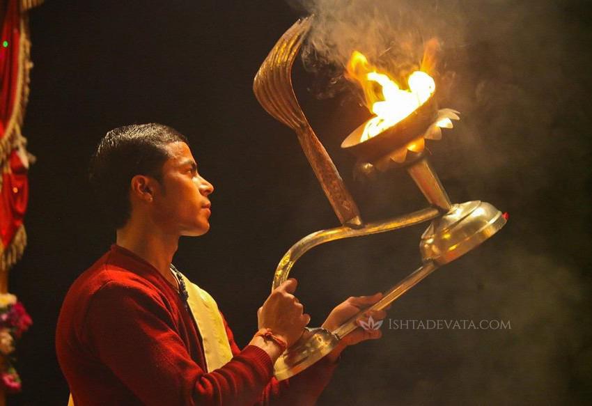 What is the significance of an Aarti