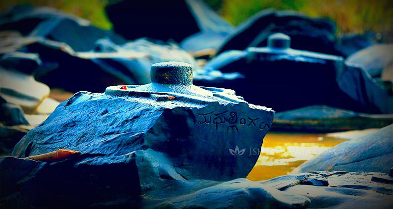The River of 1000 Shiva Lingas