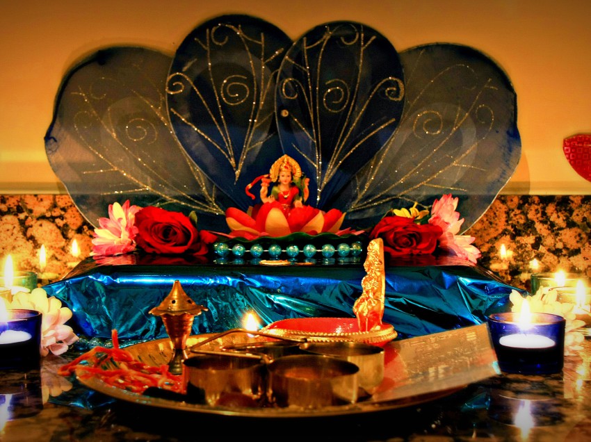 Diwali: Ideal Time To Worship Goddess Lakshmi