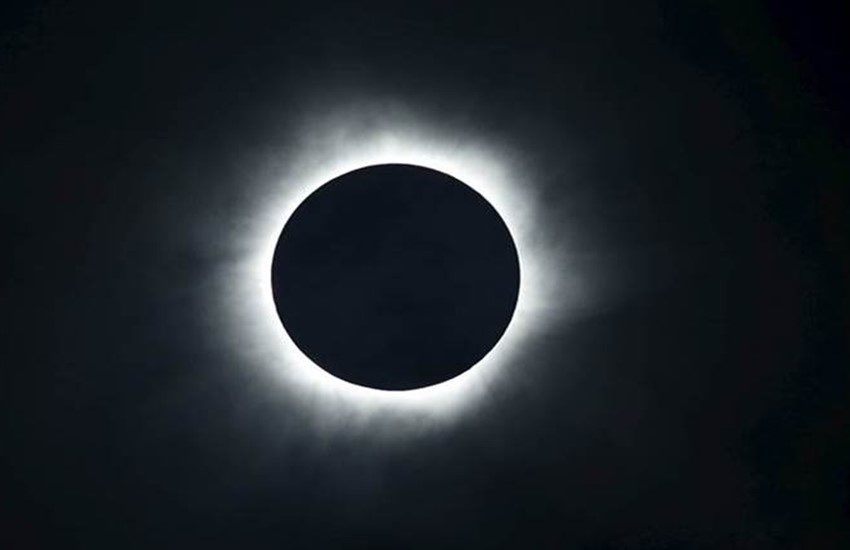 Do’s and Don’ts during an Eclipse, especially for Pregnant women!