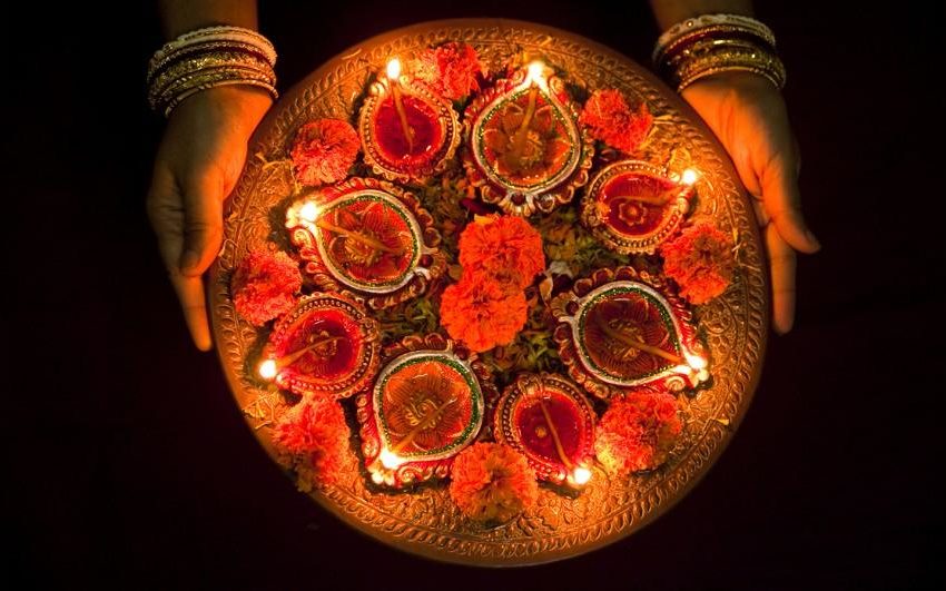 Rituals during Deepavali! – Why is an oil bath mandatory on Diwali day?