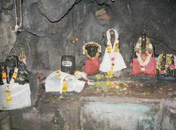 Suruli Velappar Temple