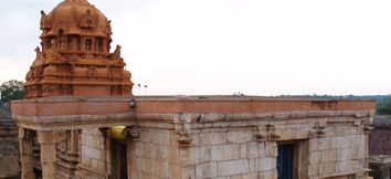 Kongu Nadu Ishvarar-Karunambikai Temple