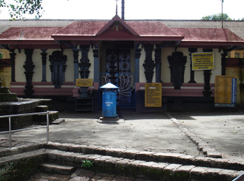 Tirunavaya Temple