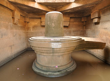 Naduthariyappar Temple
