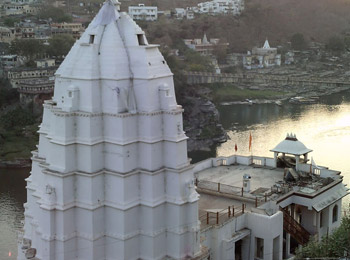 Omkar Mandhata Shiva Temple